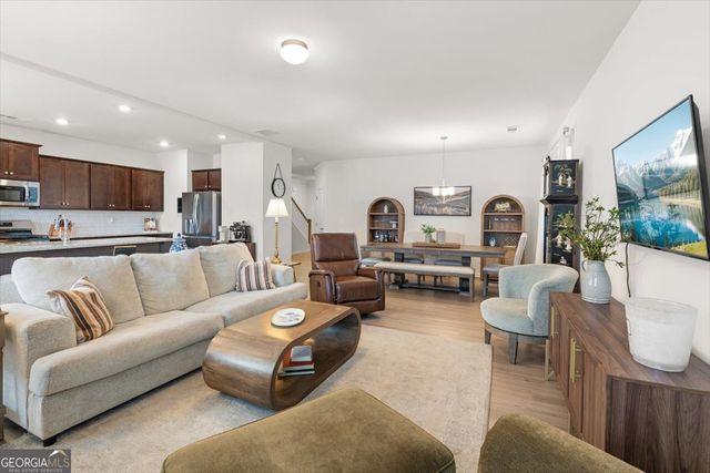 69 Briarwood Drive W, Dawsonville, GA 30534