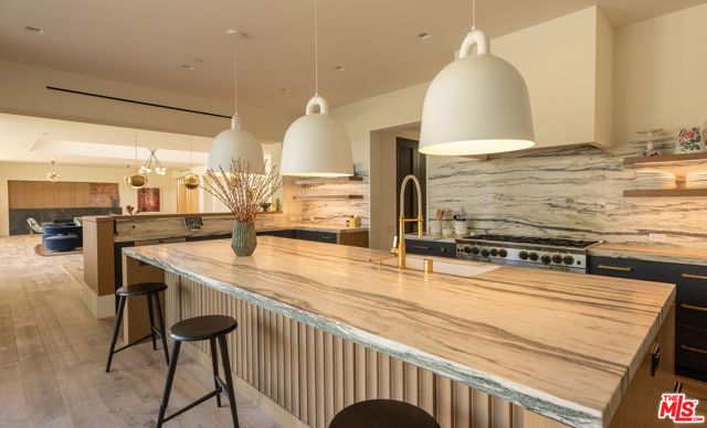 1885 Carla, Beverly Hills, CA 90210