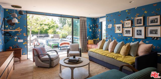 1885 Carla, Beverly Hills, CA 90210