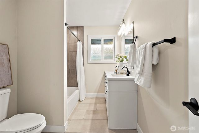 208 J Street NE, Auburn, WA 98002