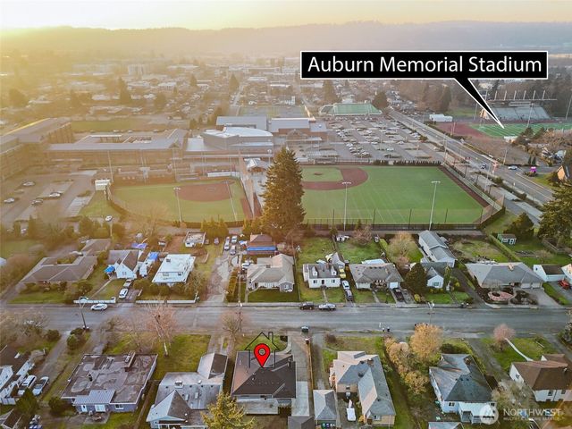 208 J Street NE, Auburn, WA 98002