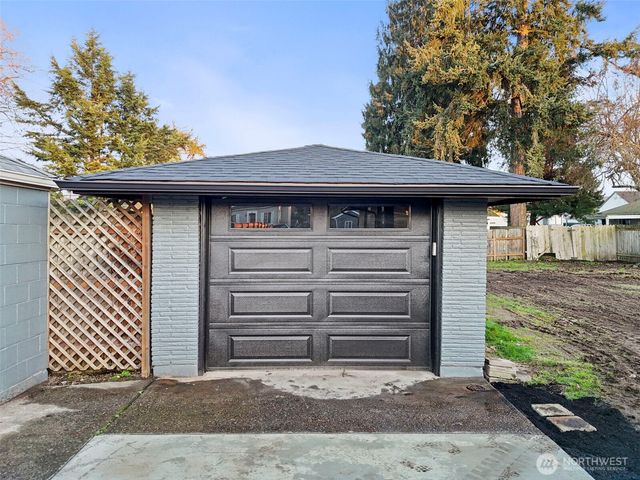208 J Street NE, Auburn, WA 98002
