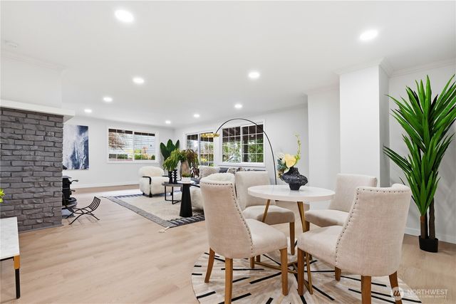 6015 116th Ave SE, Bellevue, WA 98006