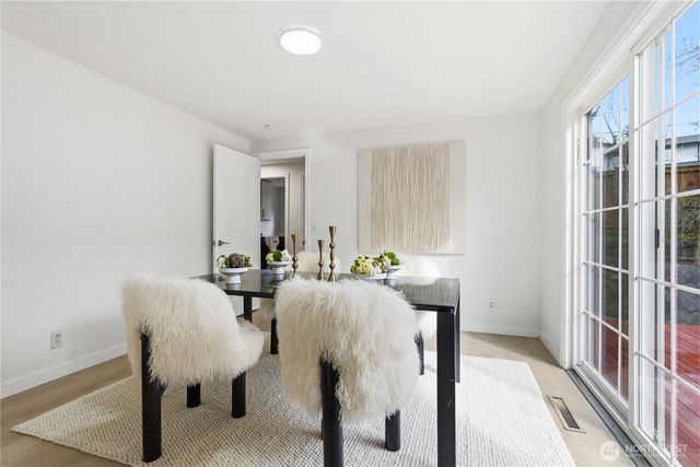 6015 116th Ave SE, Bellevue, WA 98006