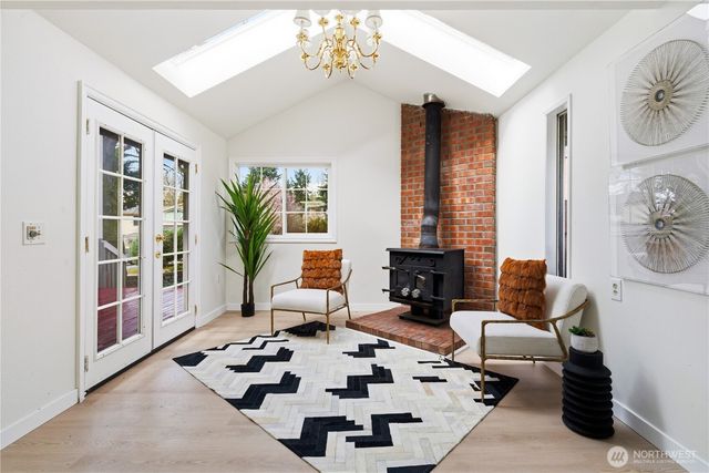 6015 116th Ave SE, Bellevue, WA 98006