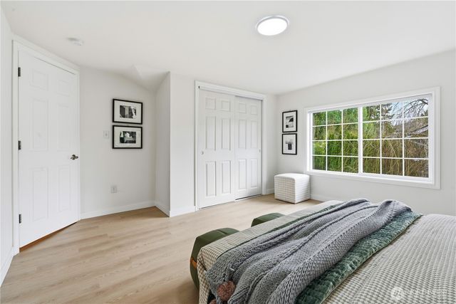 6015 116th Ave SE, Bellevue, WA 98006