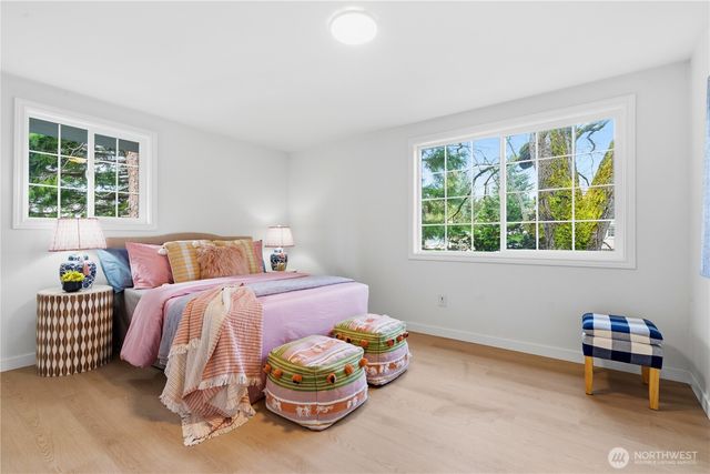 6015 116th Ave SE, Bellevue, WA 98006