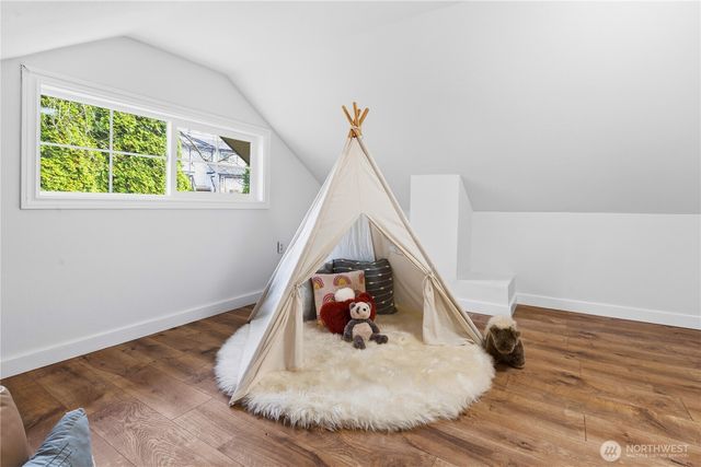 6015 116th Ave SE, Bellevue, WA 98006