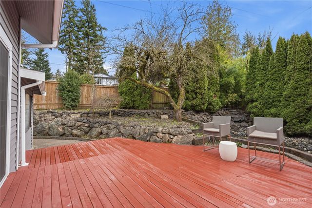 6015 116th Ave SE, Bellevue, WA 98006