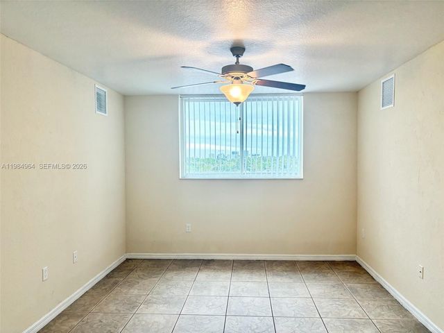 1551 NW 36th St 409, Miami, FL 33142