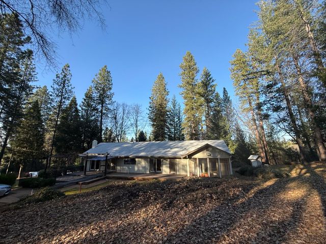 75 Sandy Gulch Ln, West Point, CA 95255