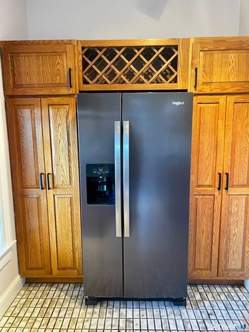 34-36 Charter Oak Place 4, Hartford, CT 06106