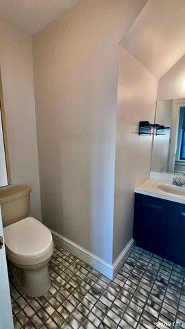 34-36 Charter Oak Place 4, Hartford, CT 06106