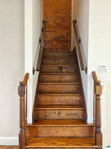 34-36 Charter Oak Place 4, Hartford, CT 06106