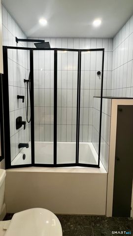 34-36 Charter Oak Place 4, Hartford, CT 06106