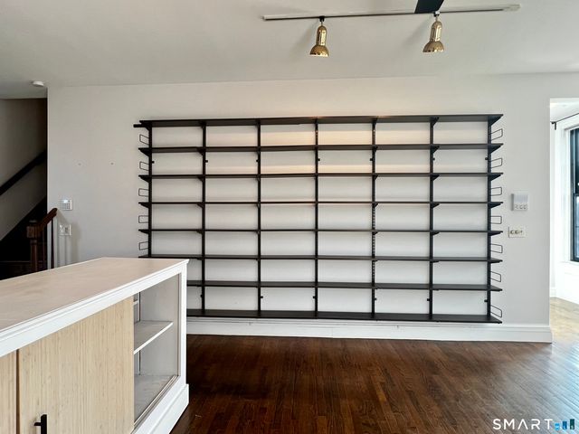 34-36 Charter Oak Place 4, Hartford, CT 06106