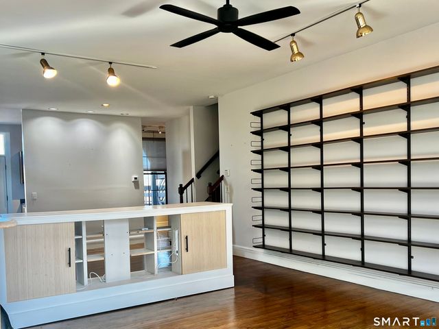 34-36 Charter Oak Place 4, Hartford, CT 06106