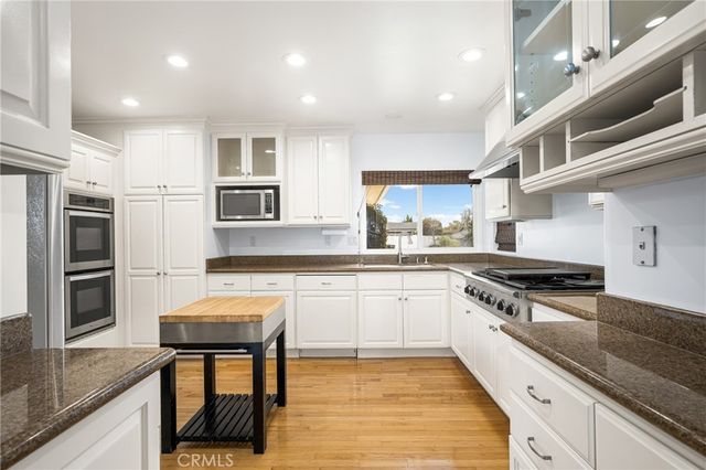 12791 Brittany Woods Drive, North Tustin, CA 92705