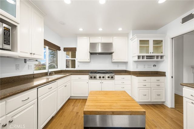 12791 Brittany Woods Drive, North Tustin, CA 92705