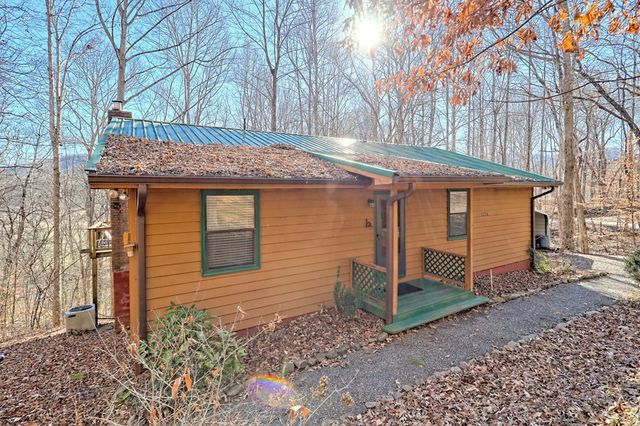 5827 Brasstown Creek Est, Young Harris, GA 30582