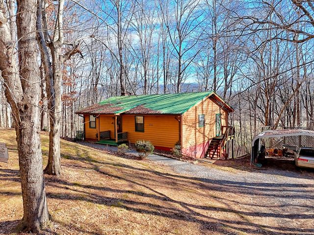 5827 Brasstown Creek Est, Young Harris, GA 30582