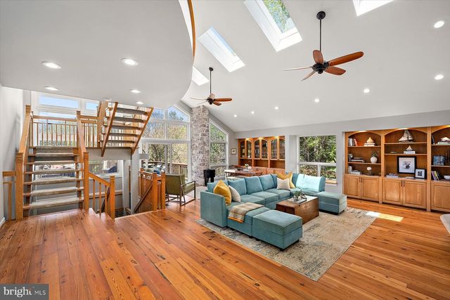 3 BROOK FARM CT, Cockeysville, MD 21030