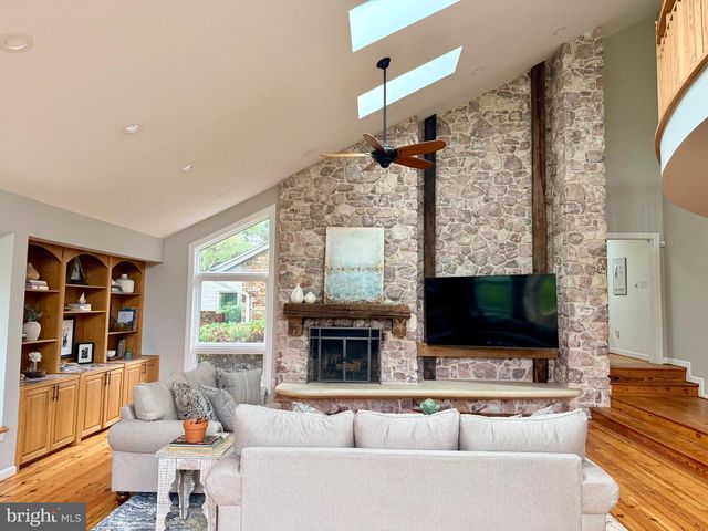 3 BROOK FARM CT, Cockeysville, MD 21030