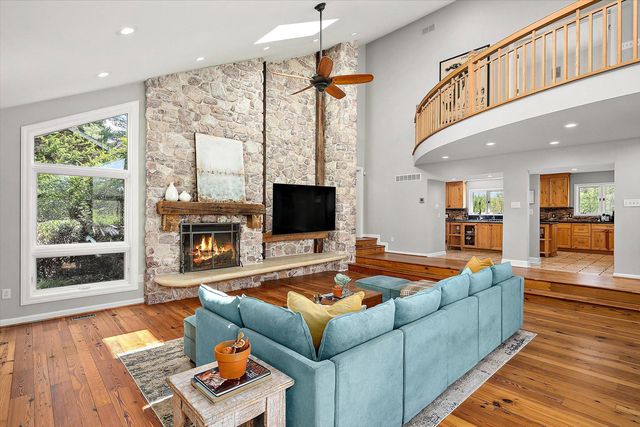 3 BROOK FARM CT, Cockeysville, MD 21030