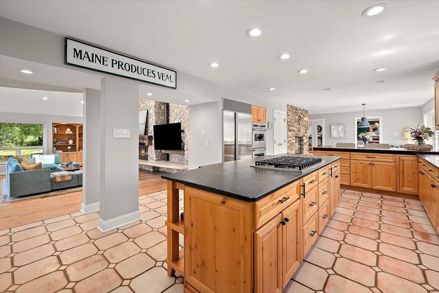 3 BROOK FARM CT, Cockeysville, MD 21030