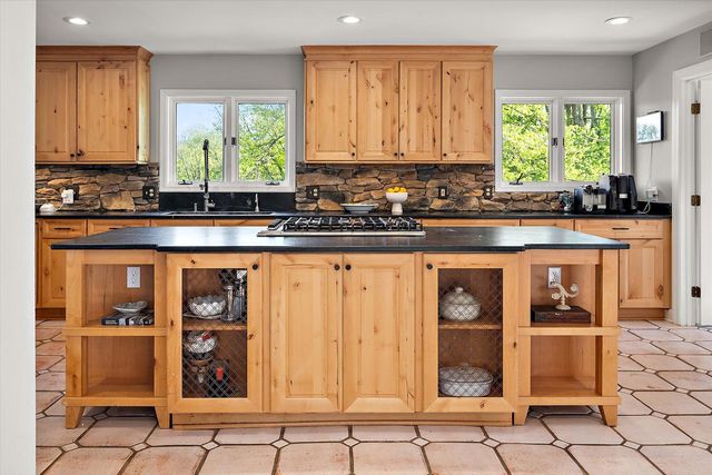 3 BROOK FARM CT, Cockeysville, MD 21030