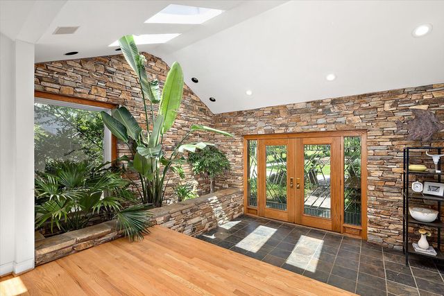 3 BROOK FARM CT, Cockeysville, MD 21030