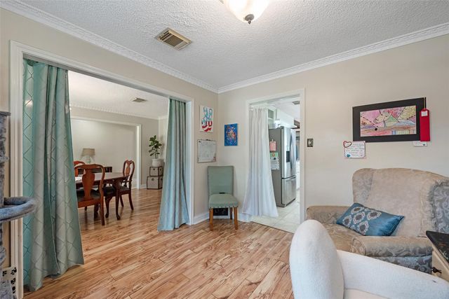 4218 Elderwood Drive, Seabrook, TX 77586