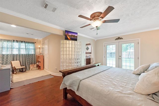 4218 Elderwood Drive, Seabrook, TX 77586