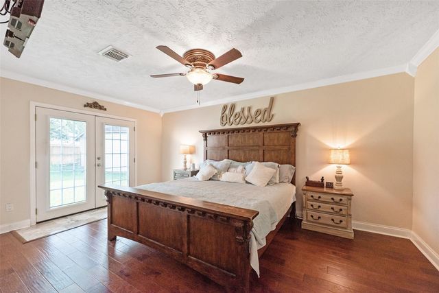 4218 Elderwood Drive, Seabrook, TX 77586