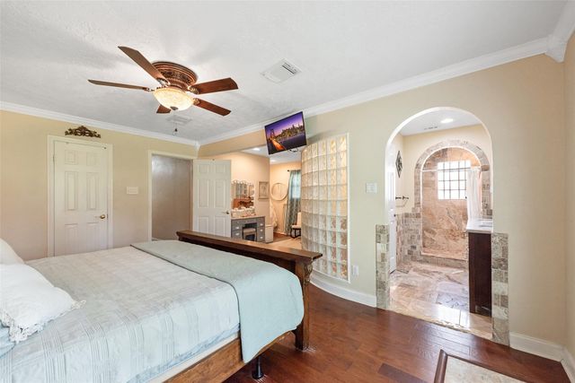 4218 Elderwood Drive, Seabrook, TX 77586