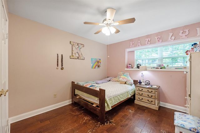 4218 Elderwood Drive, Seabrook, TX 77586