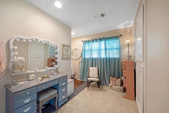 4218 Elderwood Drive, Seabrook, TX 77586