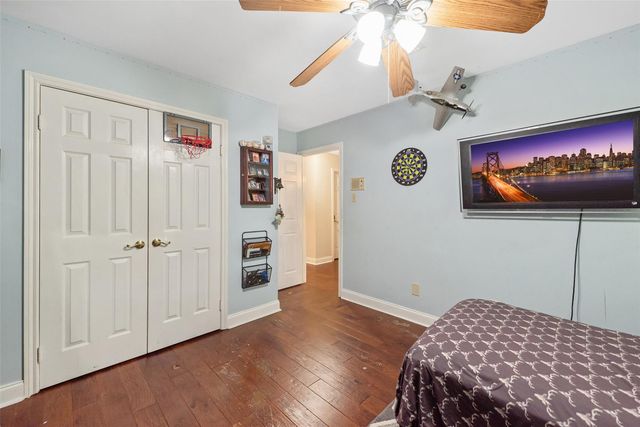 4218 Elderwood Drive, Seabrook, TX 77586