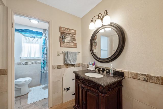 4218 Elderwood Drive, Seabrook, TX 77586