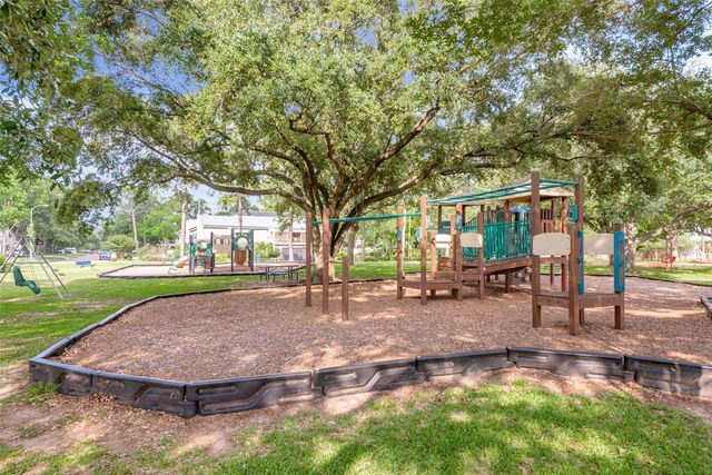 4218 Elderwood Drive, Seabrook, TX 77586