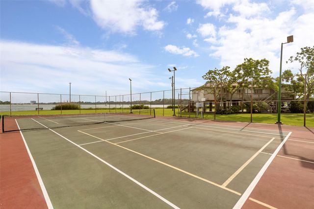 4218 Elderwood Drive, Seabrook, TX 77586