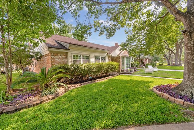 4218 Elderwood Drive, Seabrook, TX 77586