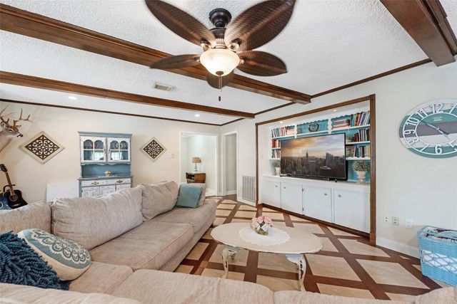 4218 Elderwood Drive, Seabrook, TX 77586