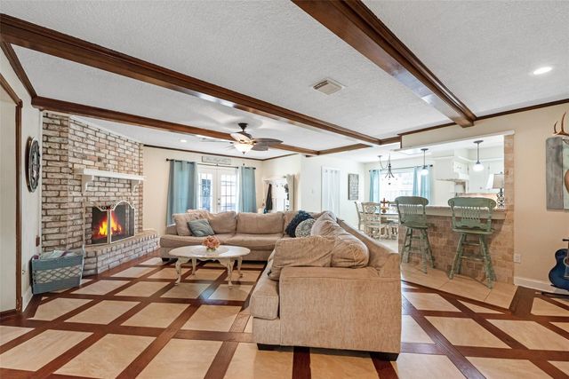 4218 Elderwood Drive, Seabrook, TX 77586