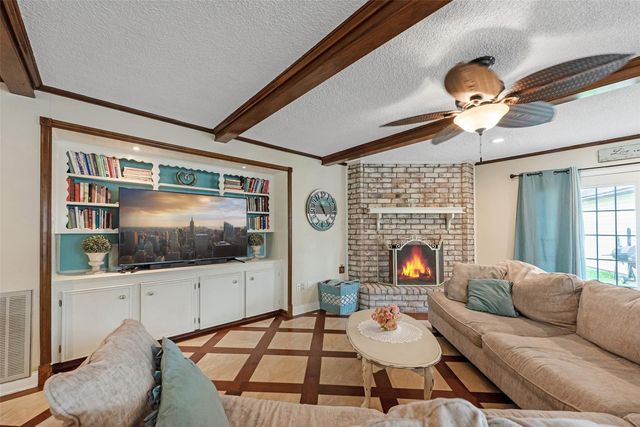 4218 Elderwood Drive, Seabrook, TX 77586