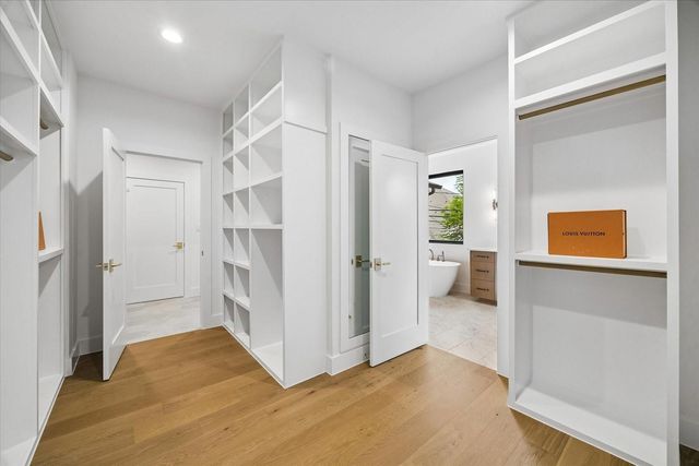 1710 Gardenia Drive, Houston, TX 77018
