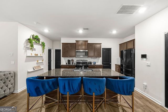 850 Bentley Drive, Fairburn, GA 30213