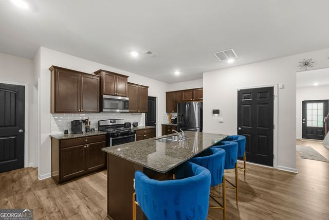 850 Bentley Drive, Fairburn, GA 30213