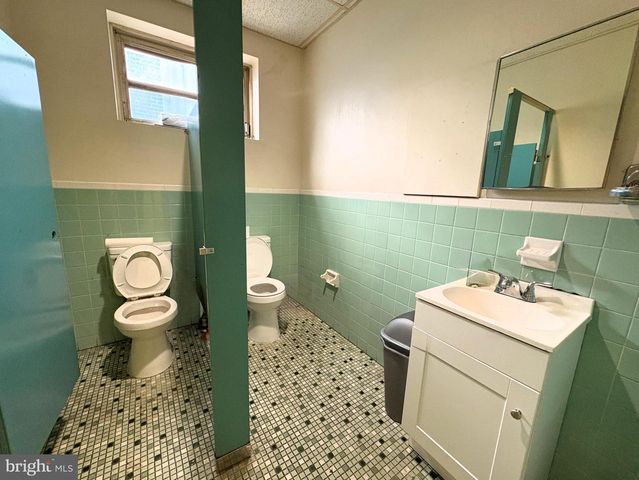 5 CANALE DR, Egg Harbor Twp, NJ 08234