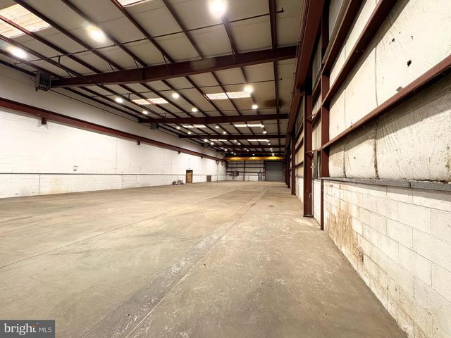 5 CANALE DR, Egg Harbor Twp, NJ 08234